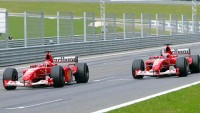 2002 - Rubens Barrichello cede a vitória a Michael Schumacher